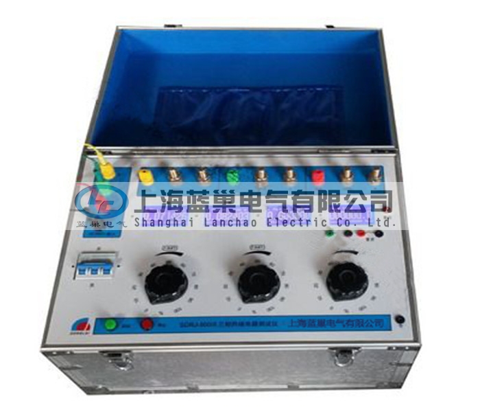 LCDL-200III三相電流發(fā)生器（簡(jiǎn)稱(chēng)三相升流器），我公司自行研制開(kāi)發(fā)的測(cè)試設(shè)備，它集國(guó)內(nèi)外同類(lèi)產(chǎn)品的優(yōu)點(diǎn)于一身，采用數(shù)控技術(shù)，抗干擾能力強(qiáng)，和上一代升流器相比，由于采用低功耗、大容量的自藕調(diào)壓器和高導(dǎo)磁率鐵芯制作的變流器。